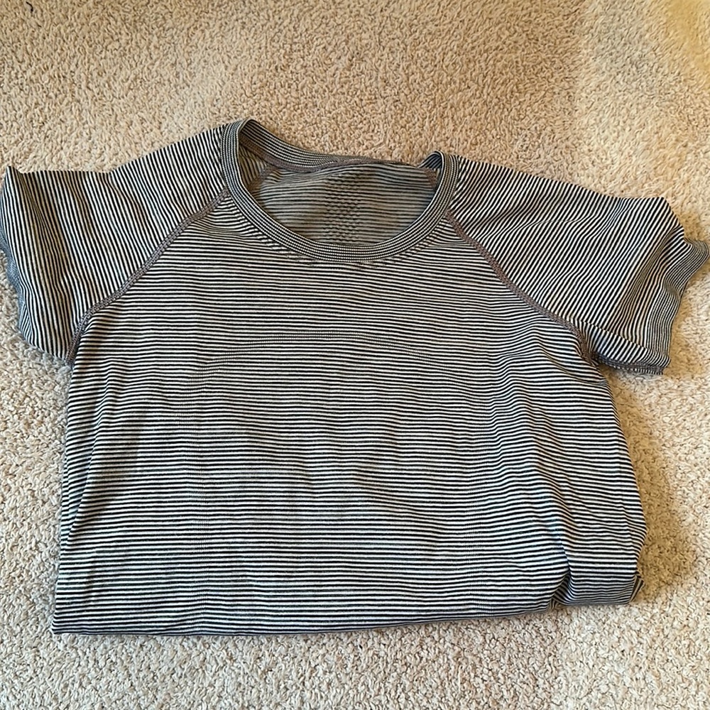 WOMENS LULULEMON SWIFTLY TECH SHORT SLEEVE